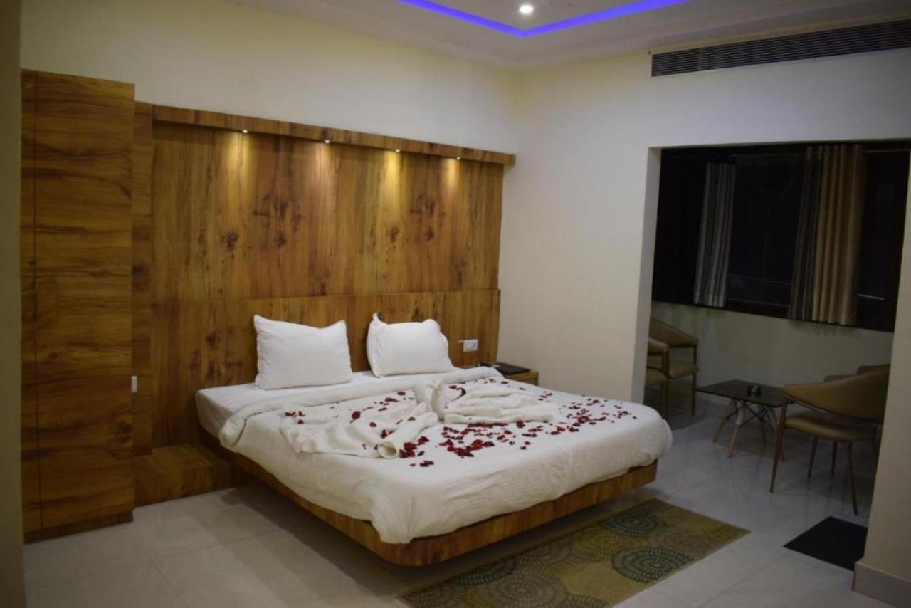 Hotel The Hills, Ambikāpur Екстериор снимка